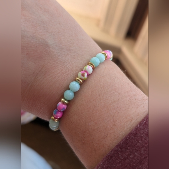 Spring Time Beaded Bracelet - Picture 4 of 4